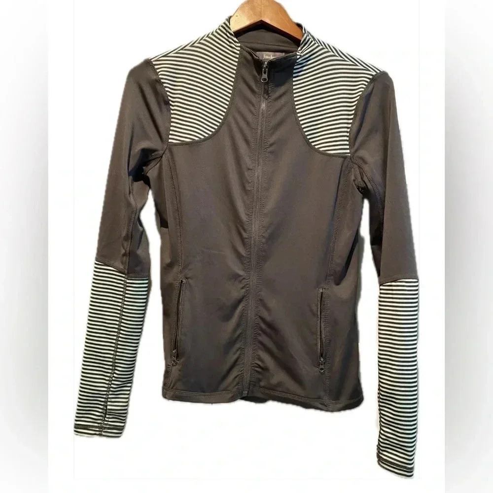 Neiman Marcus Athletic Leisure Full Zip Sporty Jacket Thumb Holes Zip Pockets XS